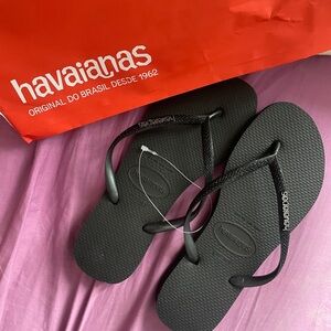 BNWT Black glitter havaianas flip flops